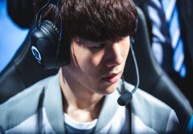 手的防守反 手的防守反